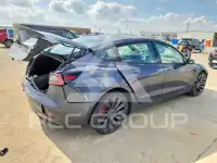 2022 Tesla Model 3 фото