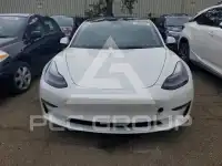 2022 Tesla Model 3 фото