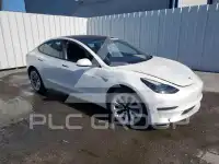 2022 Tesla Model 3 photo