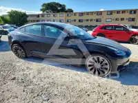 2022 Tesla Model 3 фото