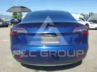 2022 Tesla Model 3 фото