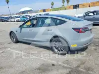 2022 Tesla Model 3 фото