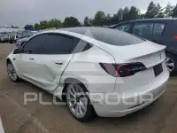 2022 Tesla Model 3 фото