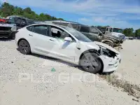 2022 Tesla Model 3 фото