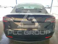 2022 Tesla Model 3 фото