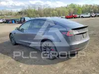 2022 Tesla Model 3 фото