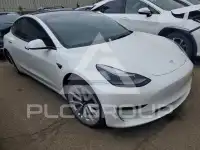 2022 Tesla Model 3 фото
