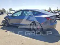 2022 Tesla Model 3 фото