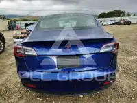 2022 Tesla Model 3 фото