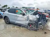2022 Alfa Romeo Stelvio фото