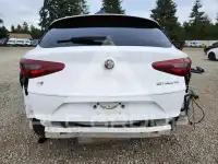 2022 Alfa Romeo Stelvio фото