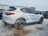 2022 Alfa Romeo Stelvio photo