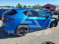 2022 Alfa Romeo Stelvio фото