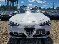 2022 Alfa Romeo Stelvio фото