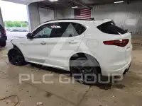 2022 Alfa Romeo Stelvio фото