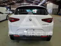 2022 Alfa Romeo Stelvio фото
