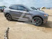 2022 Alfa Romeo Stelvio фото