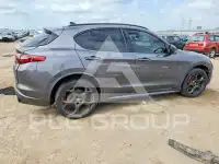 2022 Alfa Romeo Stelvio фото