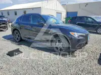 2022 Alfa Romeo Stelvio фото