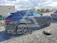 2022 Alfa Romeo Stelvio фото