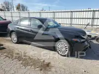 2022 Alfa Romeo Giulia photo