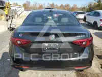 2022 Alfa Romeo Giulia photo