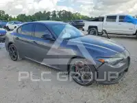 2022 Alfa Romeo Giulia фото