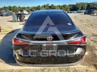 2022 Lexus ES300 photo