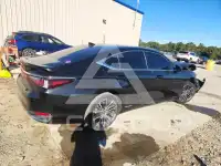 2022 Lexus ES300 photo