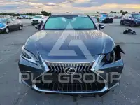 2022 Lexus ES350 photo