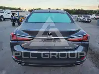 2022 Lexus ES350 photo