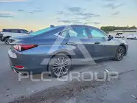 2022 Lexus ES350 photo