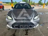 2022 Lexus ES350 photo
