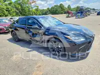 2022 Lexus ES350 photo