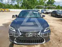 2022 Lexus ES350 photo
