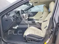 2022 Lexus ES350 photo