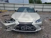 2022 Lexus ES350 photo