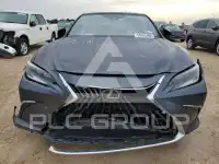 2022 Lexus ES350 photo