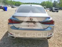 2022 Lexus ES350 photo