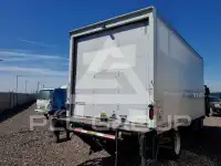 2022 Isuzu NPR фото