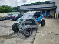 2022 Can-AM Sidebyside фото
