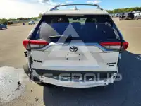 2022 Toyota RAV4 фото