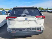 2022 Toyota RAV4 фото