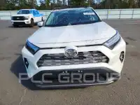 2022 Toyota RAV4 фото