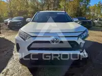 2022 Toyota RAV4 фото