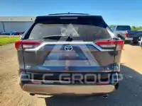 2022 Toyota RAV4 фото