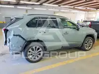 2022 Toyota RAV4 фото