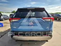 2022 Toyota RAV4 фото