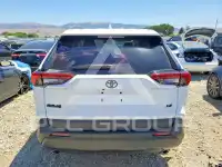 2022 Toyota RAV4 фото