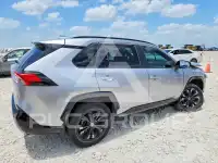 2022 Toyota RAV4 фото